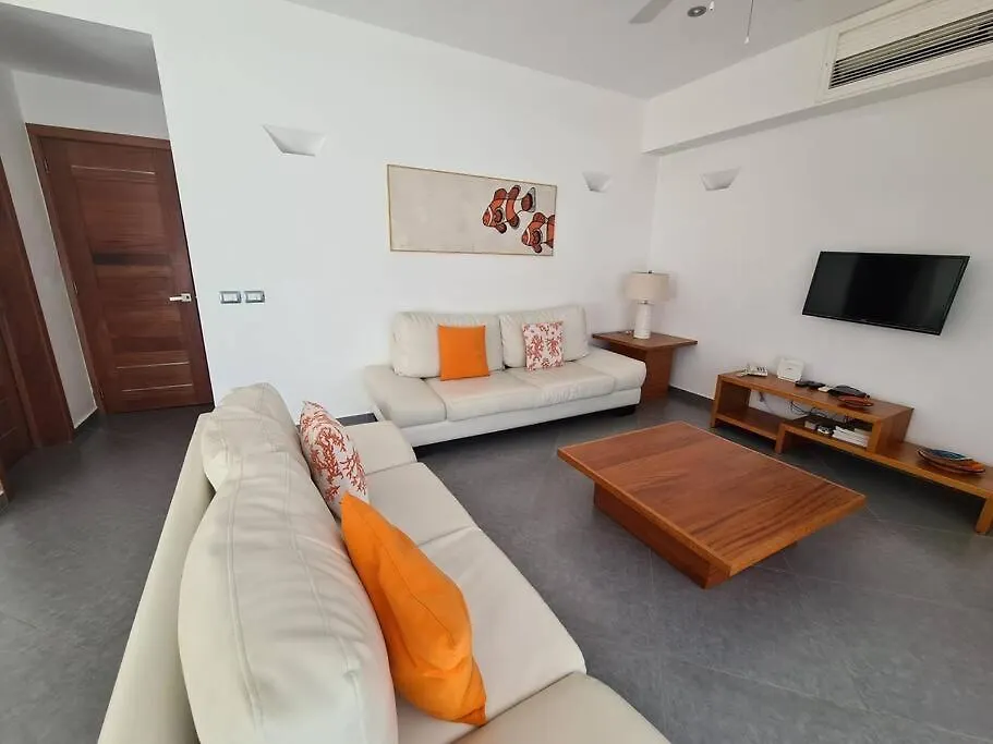Oceanfront, Big And Cozy Apt In Aligio 라스테레나스