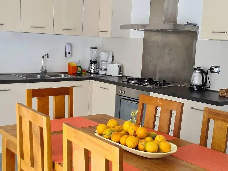 아파트 Oceanfront, Big And Cozy Apt In Aligio 라스테레나스